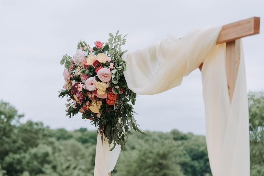 decorating-for-an-outdoor-wedding